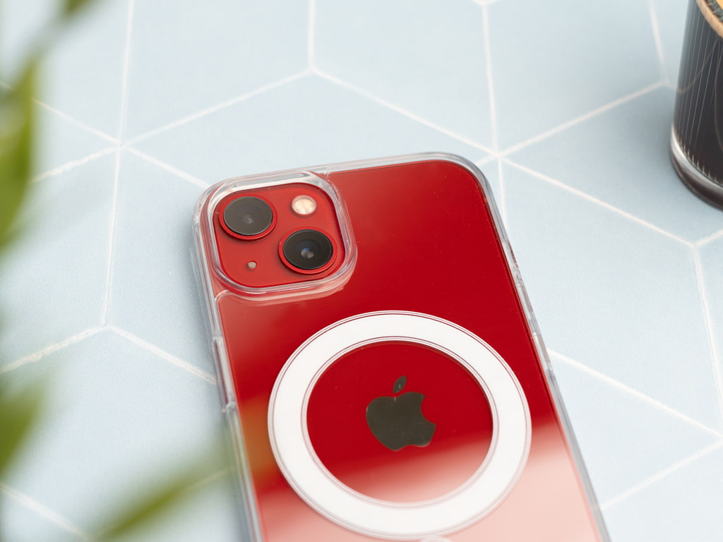 Průhledný kryt na iPhone 13 s MagSafe - 2